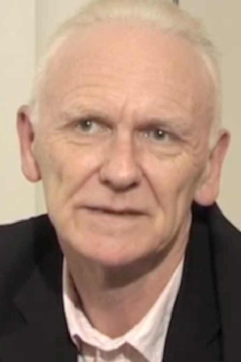 Майкл Робертс
